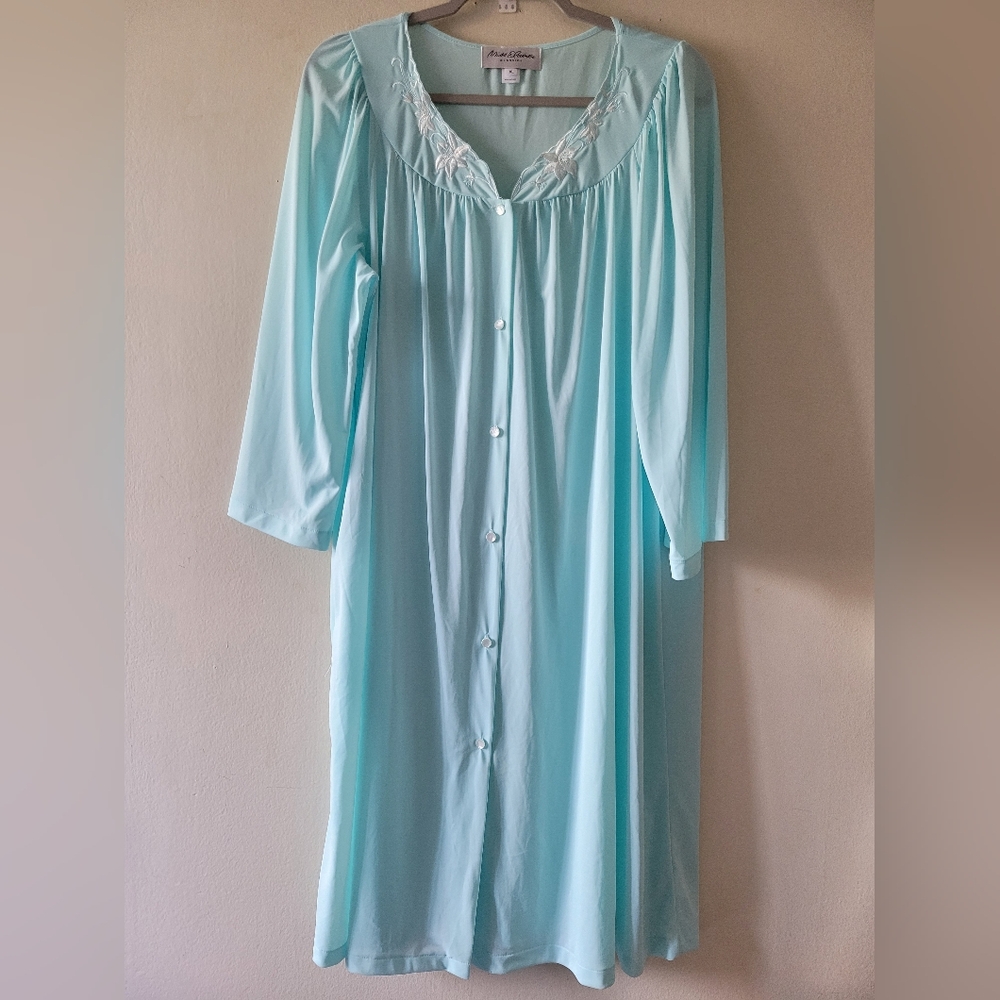 Miss Elaine Light Blue Floral Embroidered Nylon Full Length Nightgown Dress XL